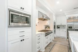 Rhoc S Tamra Judge Lists Newly Renovated Home For 1 8m See Inside Tamra Judge Home Kitchen Inspirations