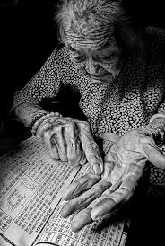 92 Year Old Palm Reader By Samlim Photolangage Pedagogique Portrait Noir Et Blanc Noir Et Blanc Et Photographie