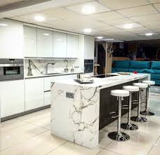 Cocinas en sevilla, muebles de cocinas en sevilla. Cocina Decoractiva De La Tienda Juan Lucas Cocinas Personas Reales