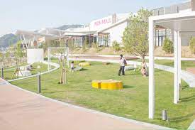 Aeon Mall Wakayama Stgk Inc Landscape Design Creating A Living Human Scape Wakayama Landscape And Urbanism Urban Courtyards