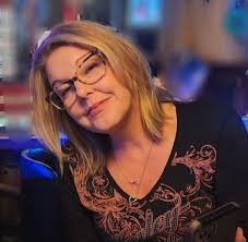 Hi everyone my family and I are looking to move to Granbury the house we  fell in love with is here but we have little kiddos and I need your ups and