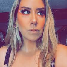 Brittney Barr's Instagram, Twitter & Facebook