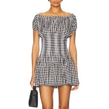 Atomic Keerati porn seduction - she entices with every gaze, all her caress leading you deeper into her spell of desire and sensation with her!