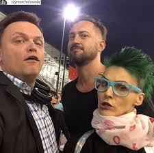 W najnowszym spocie żona hołowni mówi o swoich przekonaniach i własnej wizji funkcji pierwszej damy. Wiedzieliscie Ze Szymon Holownia Ma Zone I Corke Dziennikarz Przypadkiem Sie Wygadal