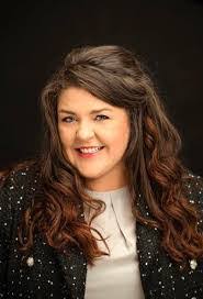 Donna Dutton's Instagram, Twitter & Facebook