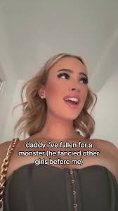 Charlotte Chamberlain's Instagram, Twitter & Facebook