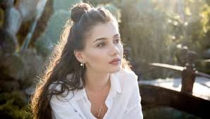 Sevda erginci yer aldığı projeler ve oynadığı dizi filmlerin filmlerin tam listesi. What Sevda Erginci Hated About Her Acting Profession