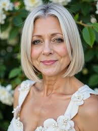 Today is my birthday 🎊🎈🎁🎂 hope I get some love here 💕. Gift in story  🎁🎂💕 . . . . . . . #jenniferlopez #alexandradaddario #AngelinaJolie  #MeganFox #margotrobbie #chrisevans #ChristianBale #AnneHathway #BrieLarson  #