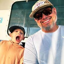 Jason Lemaster's Instagram, Twitter & Facebook