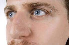 How To Treat An Infected Eyebrow Piercing Ehow Eyebrow Piercing Scar Removal Eyebrows