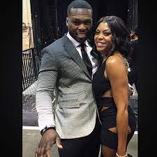 50 Cent - @tarajiphenson pretty ass was there looking good. I told her don't fight me women, love me. LMAO (POWER) returns June6 #EFFENVODKA #FRIGO #SMSAUDIO | Facebook