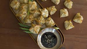 Defrost by placing overnight in the refrigerator before using. Wonton Wow Endless Possibilities For The Square Wrapper