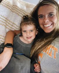 CARLY HINKLE (@hinklecarly) • Instagram photos and videos