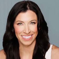 Diane Mackin's Instagram, Twitter & Facebook