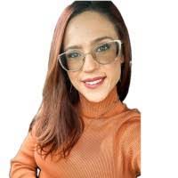 Vicki Poynter's Instagram, Twitter & Facebook