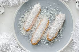 Eclairs A La Noix De Coco Dessert De Noel Recette Noix De Coco Dessert Noel Alimentation