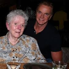 List of people from around the world whose last name is omtzigt. Albert Den Iseger Fotografie