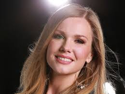 Sandra Berger's Instagram, Twitter & Facebook