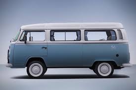 Volkswagen Produces Last Special Edition Of Its Iconic Hippie Van Volkswagen Bus Volkswagen Vw Kombi Van