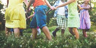 Zona de juegos de neumáticos juegos para niños al aire libre juegos de patio zona de camping parque para niños parques infantiles naturales juegos educativos para niños huertos escolares juegos para jardin. Juegos Recreativos Para Ninos 8 Divertidas Actividades Para Jugar Al Aire Libre