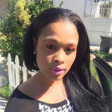 Blondedy Ferdinand est née à l'hôpital Chancerelles de Port-au-Prince.  Ayant grandi à Carrefour-Feuilles, la jeune femme a étudié les sciences  économiques en Haïti. Arrivée aux États-Unis où elle vit depuis tantôt 8