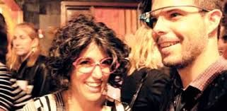 CAShINg IN ON SOCIAL MEDIA