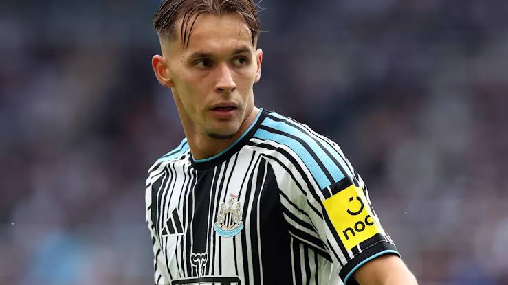 Newcastle's Amar Dedic Return Timeline Emerges After Hamstring Setback -  Yahoo Sports