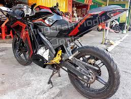Mas bro ramdhan dari karanganyarmotor : New Vixion Advance Modif Rasa R25 V2 Mix Cover Tangky Cbr250rr