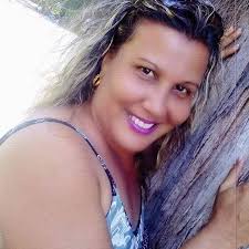 😢Hay días que duelen mucho, sobre todo, cuando te enteras que tus amigos o  las almas buenas dejan de existir en la tierra, se alejan de ti y los  tuyos, o simplemente,