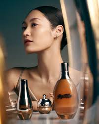 Our most exquisite Spa de La Mer™ experience… Discover the Genaissance de  la Mer Facial. This luxuriously pampering treatment features three  specialized massage techniques to smooth, plump, and energize skin. Sound  energies