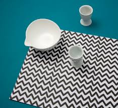 omy graphic paper placemats sets de table colorier