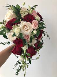 Get it as soon as fri, sep 18. Classic Red And Pink Rose Bouquet Red Rose Bouquet Wedding White Roses Wedding White Flower Bouquet