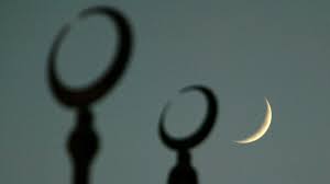 Mit der fastenzeit bereiten sich christen auf ihr wichtigstes fest vor. Religion Der Mond Gibt Den Startschuss Shz De