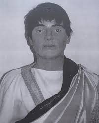 Seria essa a cara do imperador Heliogábalo (218-222)? Após um estudo  detalhado de uma série de moedas e bustos do imperador, a pesquisadora Katy  Devine recontruiu em cera, com técnicas como as