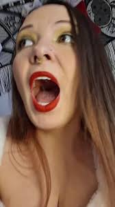 Lydia Hampton (@ilikehamms)