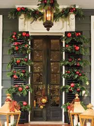 But if you're having a family or friends over, the first thing they will see will always be your building's exterior. 40 Fabulous Rustic Country Christmas Decorating Ideas