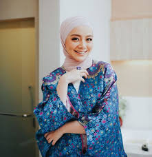 Watak pelakon mira filzah sebagai puteri ben amir sebagai qash adam sean lee sebagai karl nina juren sebagai laila yuna rahim sebagai cempaka yusuf bahrin sebagai amar nasz sally sebagai farah pu azman sebagai fadil didi astillah sebagai melissa. Dia Adalah Lelaki Paling Sempurna Mira Filzah Oh Kopak