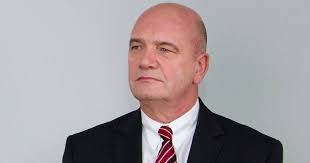 Auf linkedin können sie sich das vollständige profil ansehen und mehr über die kontakte von bernd osterloh und jobs bei ähnlichen unternehmen erfahren. Staatsanwaltschaft Braunschweig Ermittelt Wegen Untreue Hat Osterloh Uber Jahre Zu Viel Gehalt Kassiert Automobilwoche