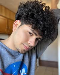 El tiempo da las repuestas, pero si tienes a Dios de primero ante todo 🙏….  …. …. … #nica #nicaragua🇳🇮 #latinboy