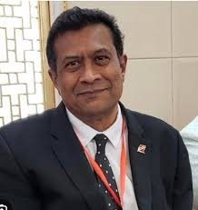 This amazing lady Dr. Susan Chand was my lecturer in Undergrad, Masters and  PhD and now she is Head of my Department at USC #grad #USCgrad  #SchoolOfEducation