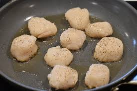 Feb 10, 2021 · i also aim for carbs with a low glycemic index. Scallops In Garlic Cream Sauce Low Carb Keto Gf Trina Krug