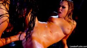 Girlsway kendra lust wet for her new niece. London Keyes And Brynn Tyler Get Wet And Wild Lesbian Porn Videos