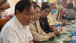 Ông thường chữa bệnh miễn phí và chuyên chữa các bệnh câm điếc, bại liệt. Mvupgv4al4bgrm