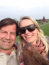 Leuchtturmwärter auf Zeit: Heike und Tim Wittenberg mit ihrem Min