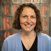 Elizabeth Plourde's Instagram, Twitter & Facebook