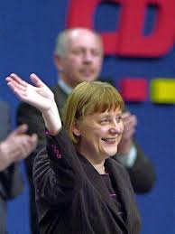 German chancellor angela merkel was seen physically shaking during a public event wednesday, the third such incident within the space of a month, fueling ongoing questions about her health. Angela Merkel Und Ihre 18 Jahre Als Cdu Parteivorsitzende Maz Markische Allgemeine