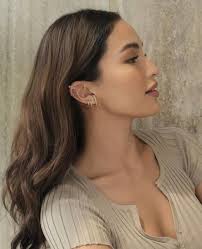 In the political landscape, people would have branded her balimbing but in the world of marketing, effective would probably be the more appropriate term. Sarah Lahbati Instagram