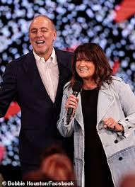 May 19, 2021 · brian houston (source:screenshot/today) the founder of hillsong church — an entity with global reach and locations in 23 countries — spoke on the today show about hillsong's treatment of lgbtq congregants and the firing of celebrity pastor, carl lentz. Ifkajunho5b5km