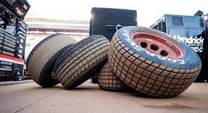 Unlike normal street tires, nascar teams use nitrogen instead of oxygen. Nascar Makes Competition Adjustments For Bristol Dirt Race Nascar