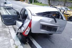 Ada banyak barang dalam kotak yang belum di unpack lagi. Langgar Dan Total Loss Viva Pemandu Huracan Ganti Dengan Myvi